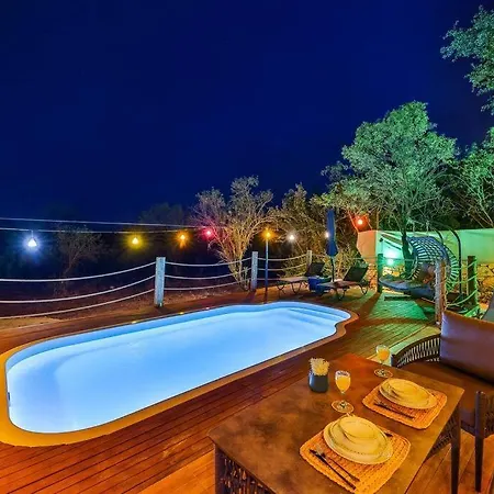 Koeskyeri 2 Hotel 4*